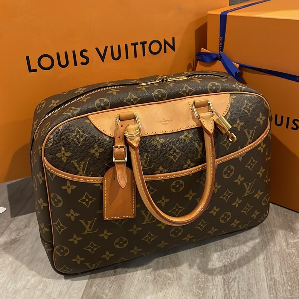 Louis Vuitton Deuville Bag
